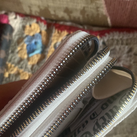 Juicy Couture angel medium zip around wallet - Picture 4 of 4